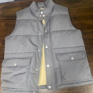 NWT Men’s gray vest
